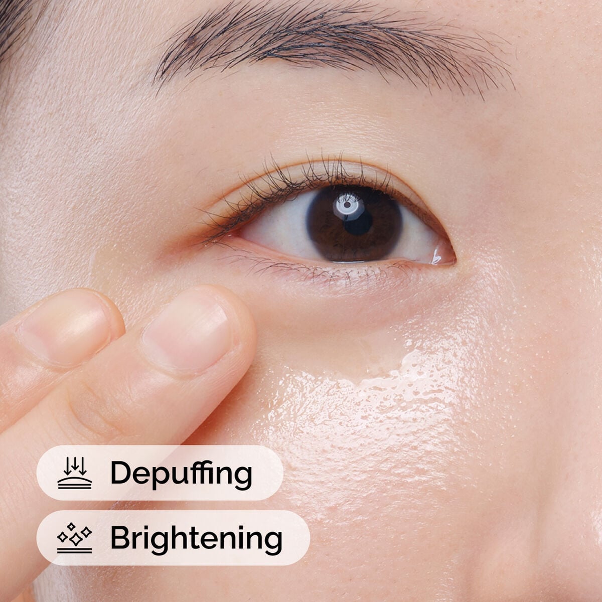 caffeine-solution-5-egcg-eye-serum-r7 ord-caffeine-solution-egcg-model-application-with-benefits.jpg