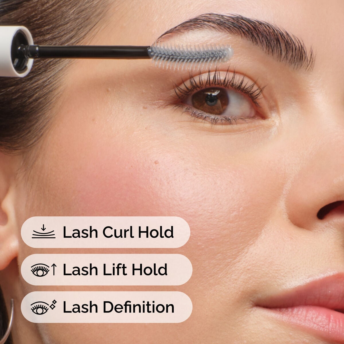 lash-curl-finisher-y4 ord-lash-curl-finisher-model-application-with-benefits.jpg